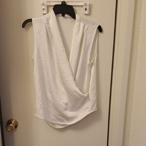 Chic White Sleeveless Blouse